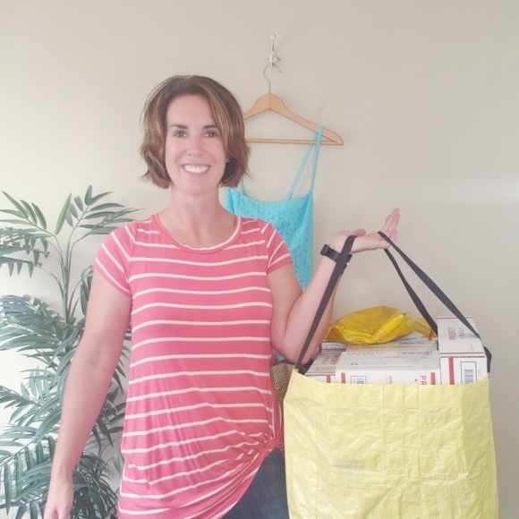 Welcome to my closet! - Picture 3 of 4